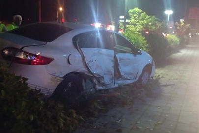 Bursa'da alkollü sürücü dehşet saçtı: 2 araç hurdaya döndü