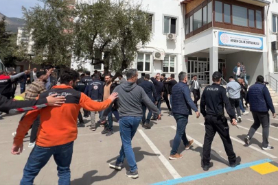 Kahramanmaraş'ta saldırganı öğrenci velisi etkisiz hale getirmiş!