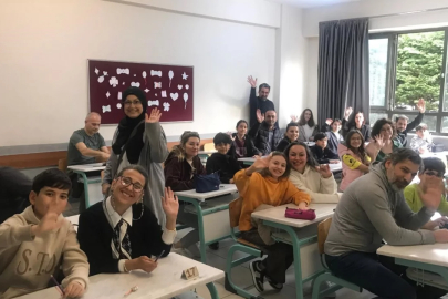 Bursa'da veliler çocuklarıyla sınava girdi