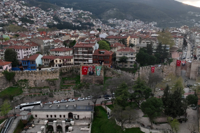 Bursa yeşil beyaza büründü