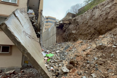 Bursa'da istinat duvarı çöktü: 2 daire tedbir amacıyla tahliye edildi