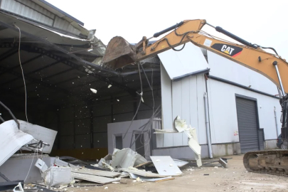 Nilüfer Belediyesi 2 günde 4 kaçak yapıyı yıktı