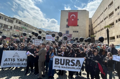Atış Yapı mağdurlarından Bursa'da adliyenin önünde basın açıklaması