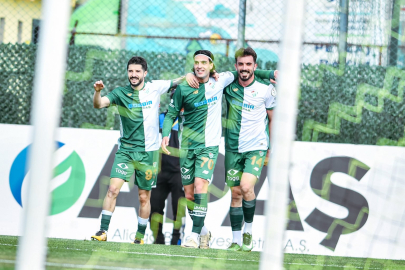 Bursaspor’dan sezona görkemli veda: Aliağa deplasmanında 5 gollü zafer