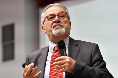 Naci Görür'den uyarı: Büyük bir depremi tetikleyebilir