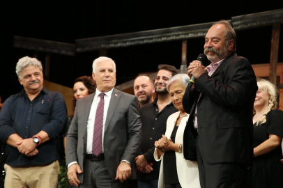 Bursa Büyükşehir’de bir ayrılık daha: Şehir Tiyatrosu’nun sanat yönetmeni ayrıldı