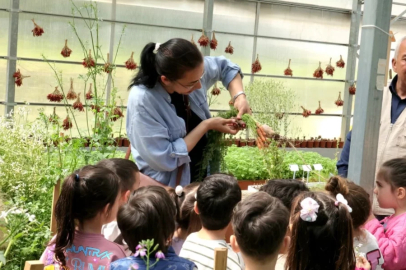 Çocuklar toprak sevgisini Osmangazi’de öğrendi