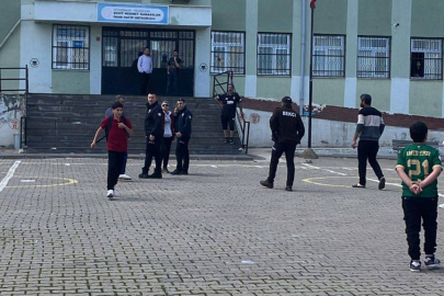 Diyarbakır'da okul önünde silah sesleri: Öğrenciler tahliye edildi