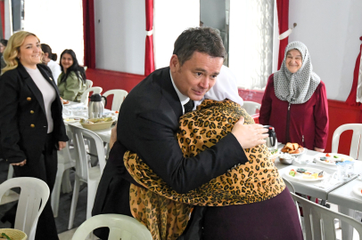 Başkan Erkan Aydın Sırameşeler’de vatandaşla buluştu