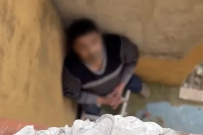 Bursa'da çatıya saklanan firari, polisi izlerken yakalandı