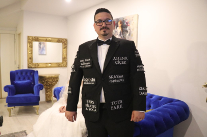 Düğün masrafını düşürmek için damatlığına reklam aldı