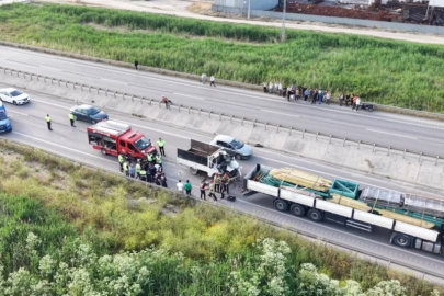 Karacabey'de kaza: Araçta sıkışan sürücü hayatını kaybetti