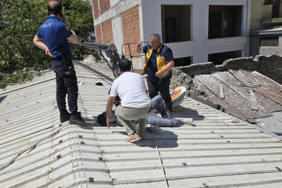 Bursa’da faciadan dönüldü: Sepetli vinç devrildi, işçiler yaralandı