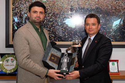 Başkan Erkan Aydın’dan Bursaspor’a tebrik ziyareti