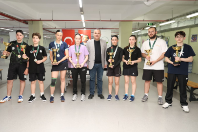 Dereceye giren sporcular, ödüllerine kavuştu