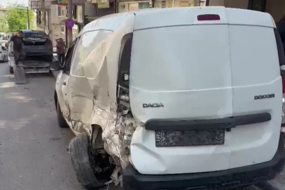 Bursa'da 6 araca çarpan otomobil takla atarak durabildi