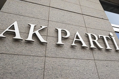 AKP'de 4 il başkanı istifa etti