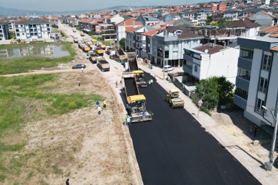 İnegöl’de Bülbül Caddesi’nde asfalt yenileme çalışması tamamlandı