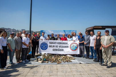 Bursa Büyükşehir'den Gemlik'te deniz dibi temizliği