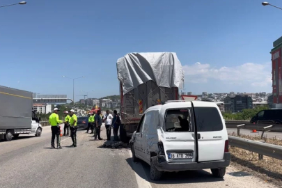 Bursa'da arızalanan kamyona çarpan TIR'ın sürücüsü hayatını kaybetti
