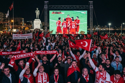 Dev ekranlar kuruluyor: Bursa’da milli maçlar nerede izlenecek?