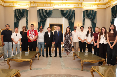 Şahin Biba, şampiyon marşın bestecilerini ağırladı