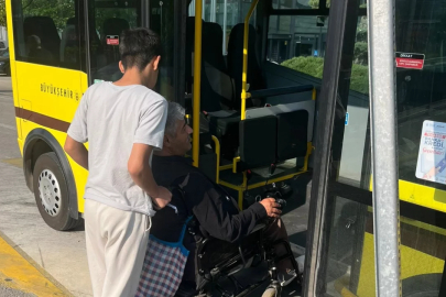 Bursa Büyükşehir, özel gereksinimli öğrenciyi sınava ulaştırdı