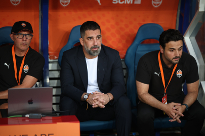 Arda Turan, Ukrayna'da yılın teknik direktörü seçildi