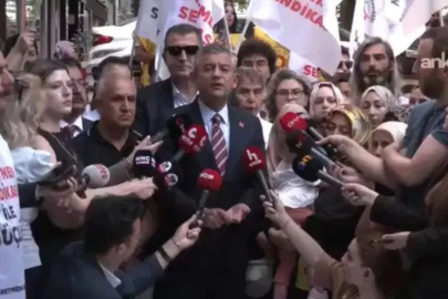 Özgür Özel'den açlık grevindeki öğretmenlere destek ziyareti