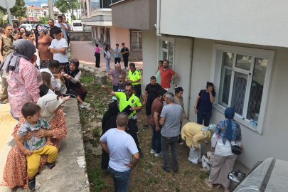 Orhangazi'de otomobil apartman bahçesine uçtu, anne ve çocukları ölümden döndü