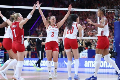 Filenin Sultanları Çin engelini 5 sette aştı
