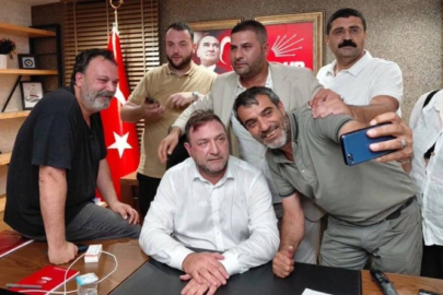 "Mutlak butlan" yönetiminin atadığı ekip İzmir'de kapıları kırarak girdi