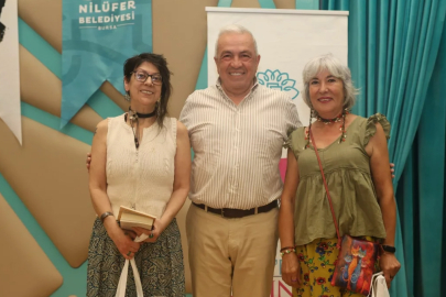Nilüferli kadınlar yılın yazarı Sennur Sezer'i şiirleri ile andı