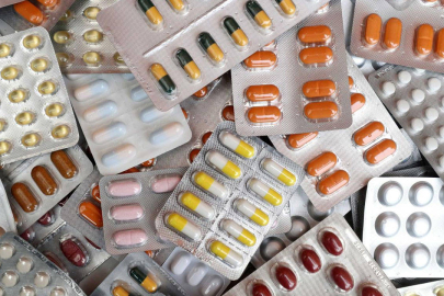 Sahte reçete ile yüksek maliyetli ilaç vurgunu: 19 şüpheli yakalandı