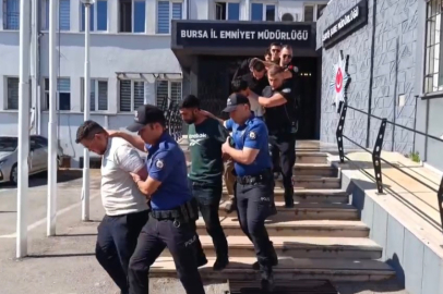 Bursa'da 2,5 ay boyunca "Polisiz" diyerek dolandırdılar, 100 milyonluk vurgunun ardından tatlı ikram ettiler