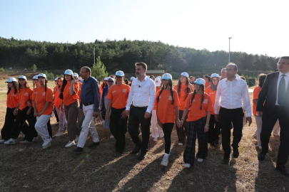Bursa Büyükşehir Belediyesi Başkan Vekili Şahin Biba, Gençlik Kampı'nda gençlerle bir araya geldi