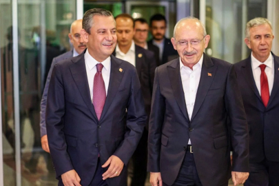 CHP'de iki ayrı yol haritası: Özel sahaya indi, Kılıçdaroğlu basın toplantılarına hazırlanıyor