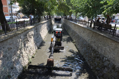 Bursa Büyükşehir'den derelerde temizlik seferberliği