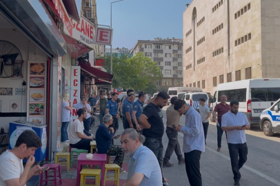 Bursa'da adliye önünde ortalık savaş alanına döndü