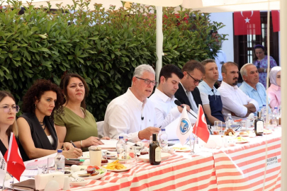 Mudanya Belediye Başkanı Deniz Dalgıç, muhtarlarla buluştu