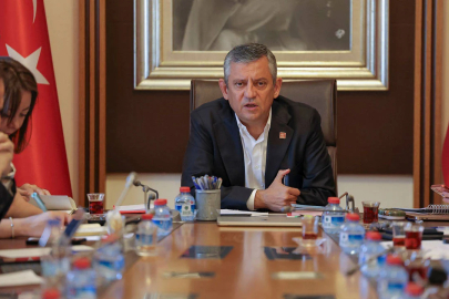 Özgür Özel'den kritik toplantılar: Gündem yeni parti