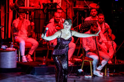 Uluslararası Bursa Festivali'nde Derya Bedavacı rüzgarı