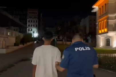 Bursa'da iki grup sokak ortasında birbirine girdi!