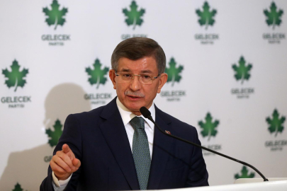 Davutoğlu duyurdu: Gelecek Partisi siyasi faaliyetlerini sonlandırdı