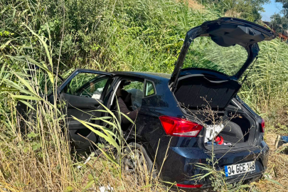Karacabey'de otomobil sulama kanalına devrildi: 1'i çocuk 6 yaralı
