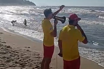 Karacabey'de tehlikeli cesaret: Cankurtaranların uyarısına aldırış etmedi