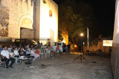 Osmangazi'de tarihi surlarda sinema keyfi yaşandı