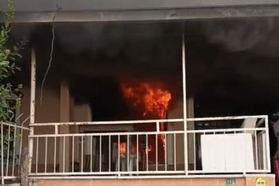 Bursa'da apartman dairesinde yangın! Vatandaşlar ekiplere yetişmeden müdahale etti