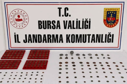 Bursa'da 255 tarihi sikkeyi satarken suçüstü yakalandı!