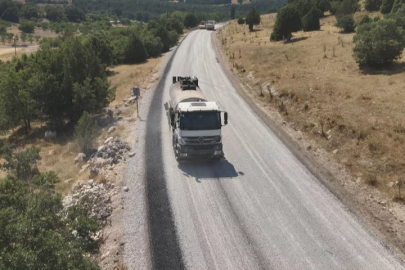 Bursa Büyükşehir Belediyesi Harmancık'ta da yolları yeniliyor